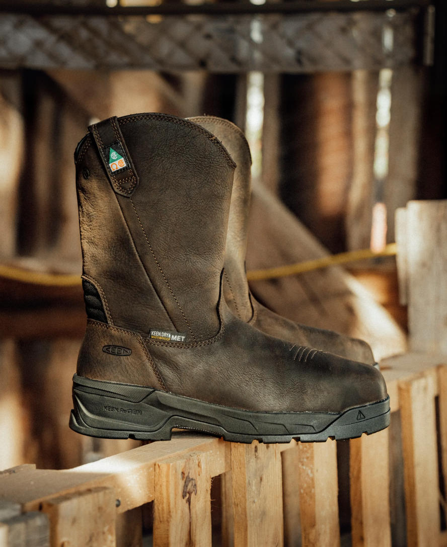 Men's CSA Flatland Pull-On Waterproof Work Boot INT MET (Carbon Toe) - Dark Brown/Black