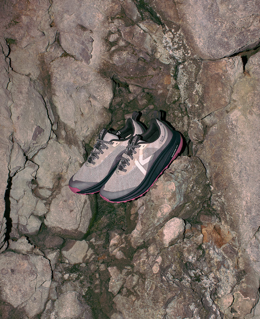 Women's Roam Trail Running Shoe - Vapor/Orchid Smoke
