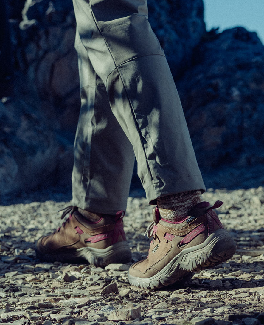 Women's Targhee IV Waterproof Hiking Shoe - Canteen/Huckleberry