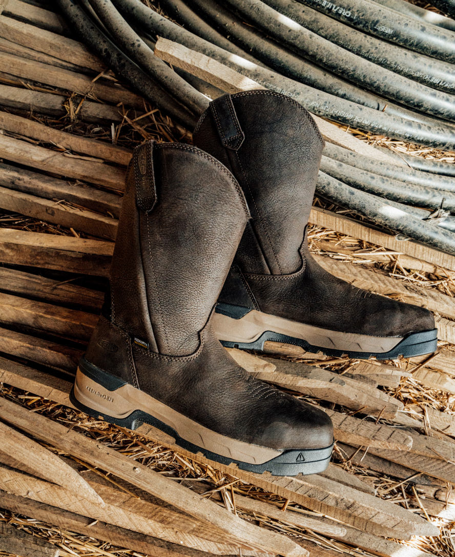 Men's Flatland Pull-On Waterproof Work Boot (Carbon Toe) - Dark Brown/Black