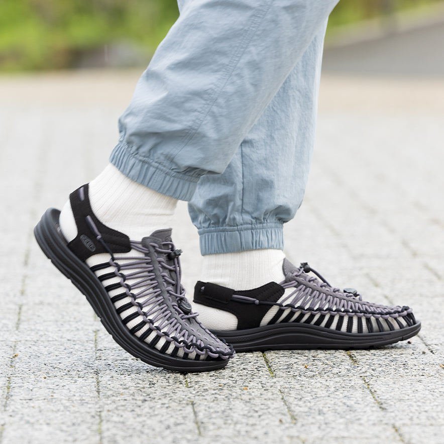 Men's UNEEK Sneaker - Magnet/Steel Grey