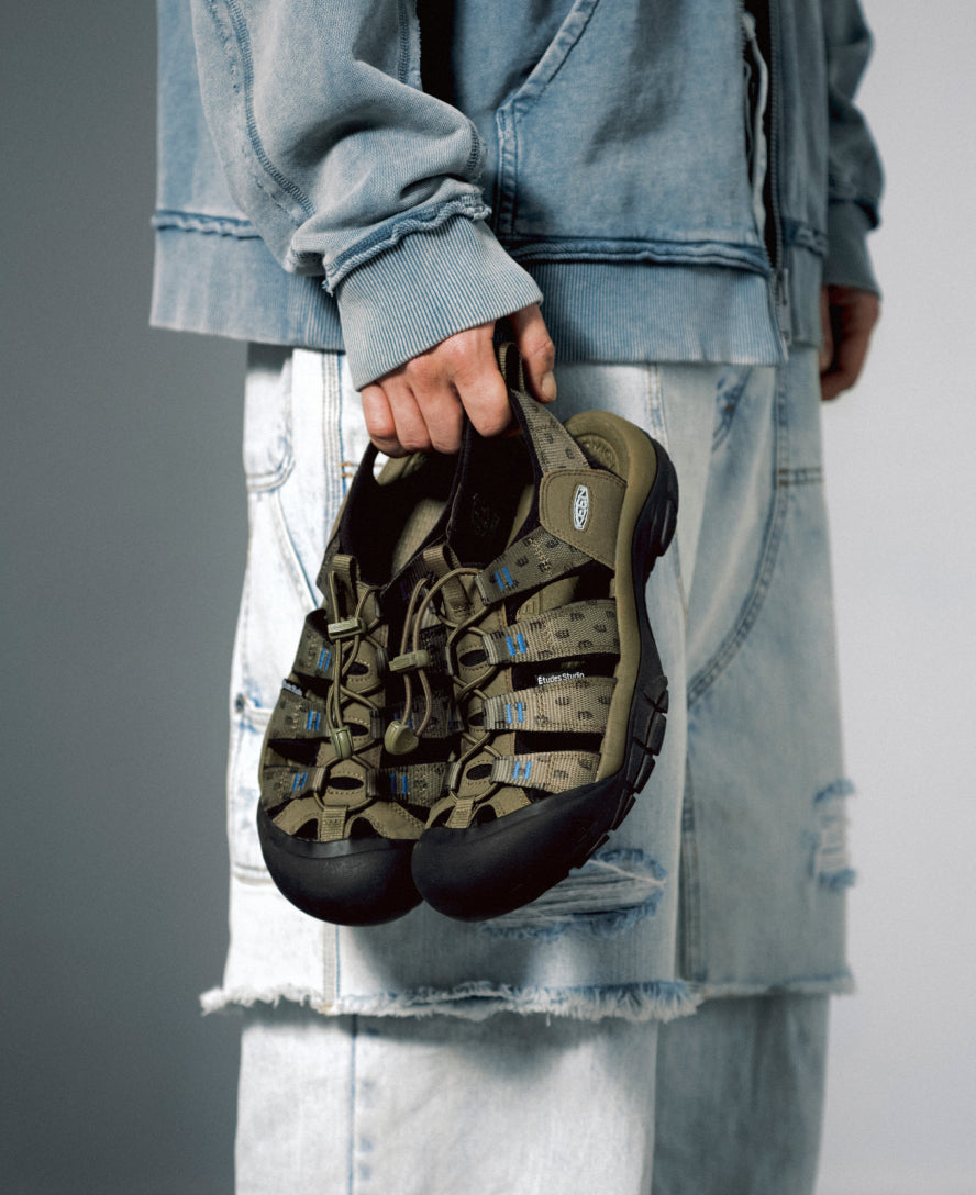 Men's Newport Retro Sandal x Études Studio - Etudes Olive