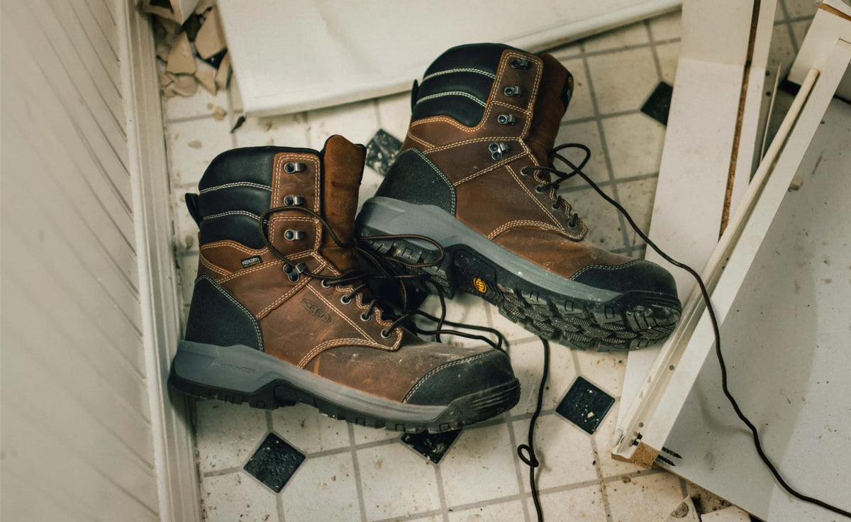 Men's Evanston 8" Waterproof Work Boot (Carbon Toe) - Bison/Black