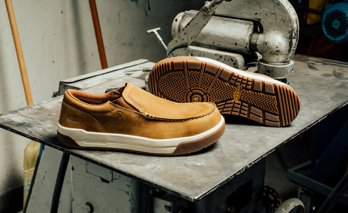 Men's Gibson Slip-On Work Shoe (Carbon Toe) - Belgian/Gum