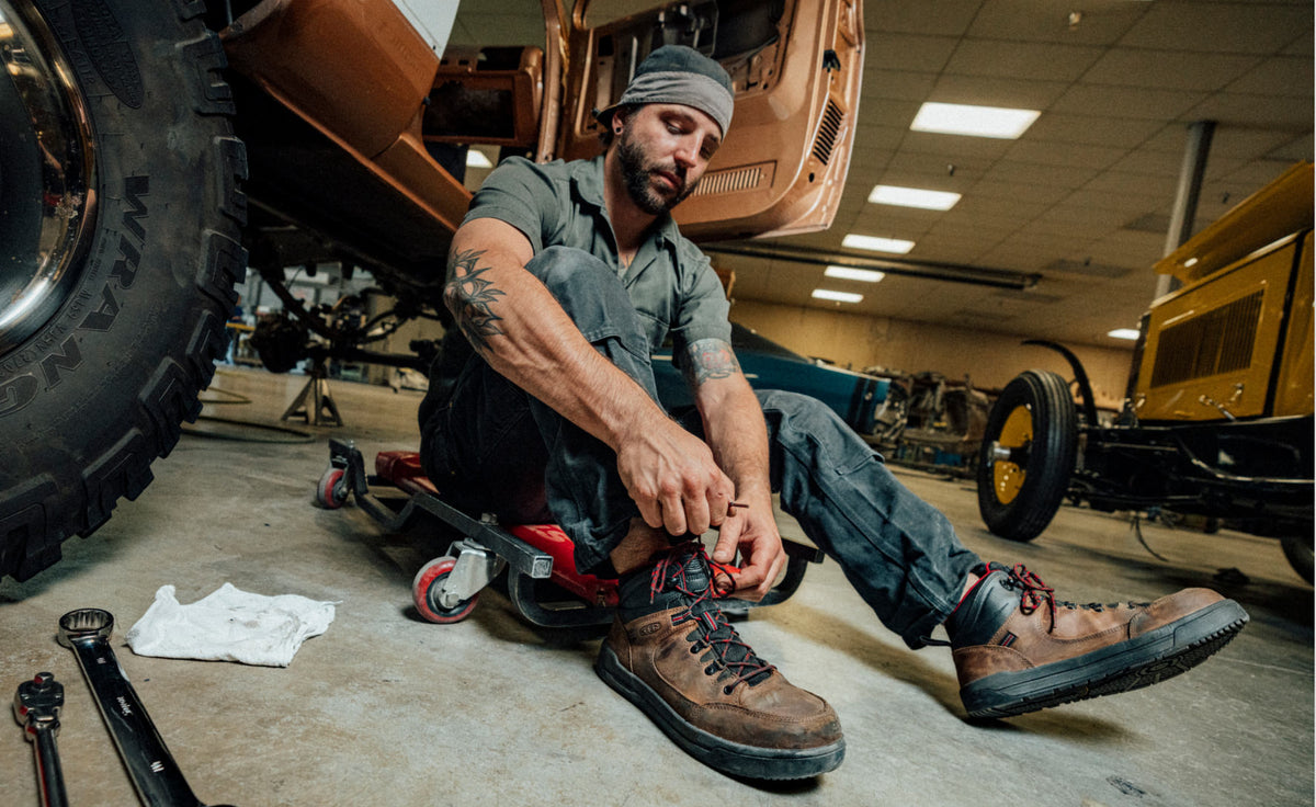 Men's Gibson Hiker Work Boot (Carbon Toe) - Bison/Black
