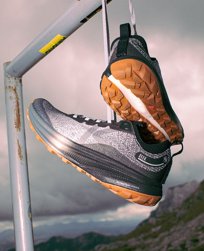 Men's Seek Trail Running Shoe - Grenadine/Ocean Depths