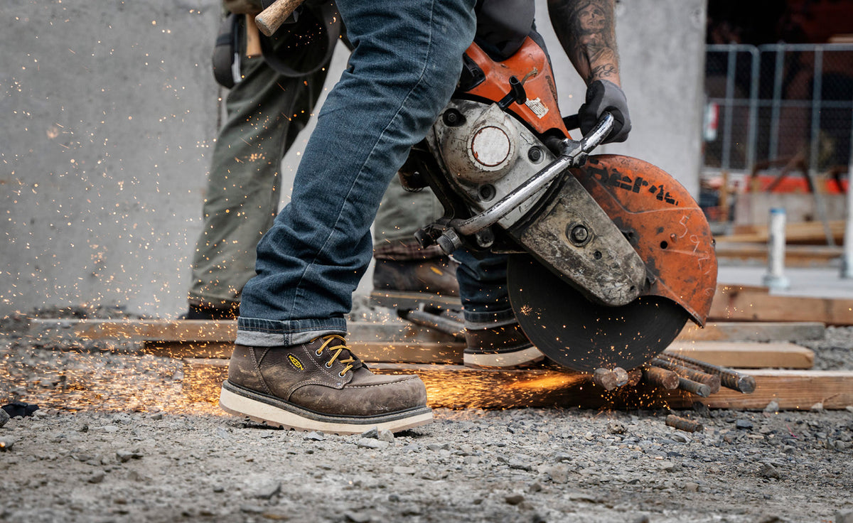 Men's Cincinnati 6" Waterproof Boot (Carbon Toe) - Dark Chocolate/Sandshell