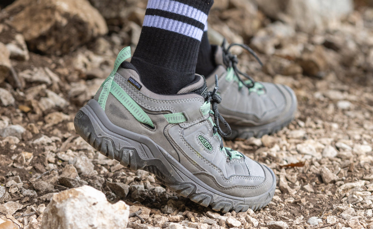 Women's Targhee IV Waterproof Hiking Shoe - Brindle/Nostalgia Rose