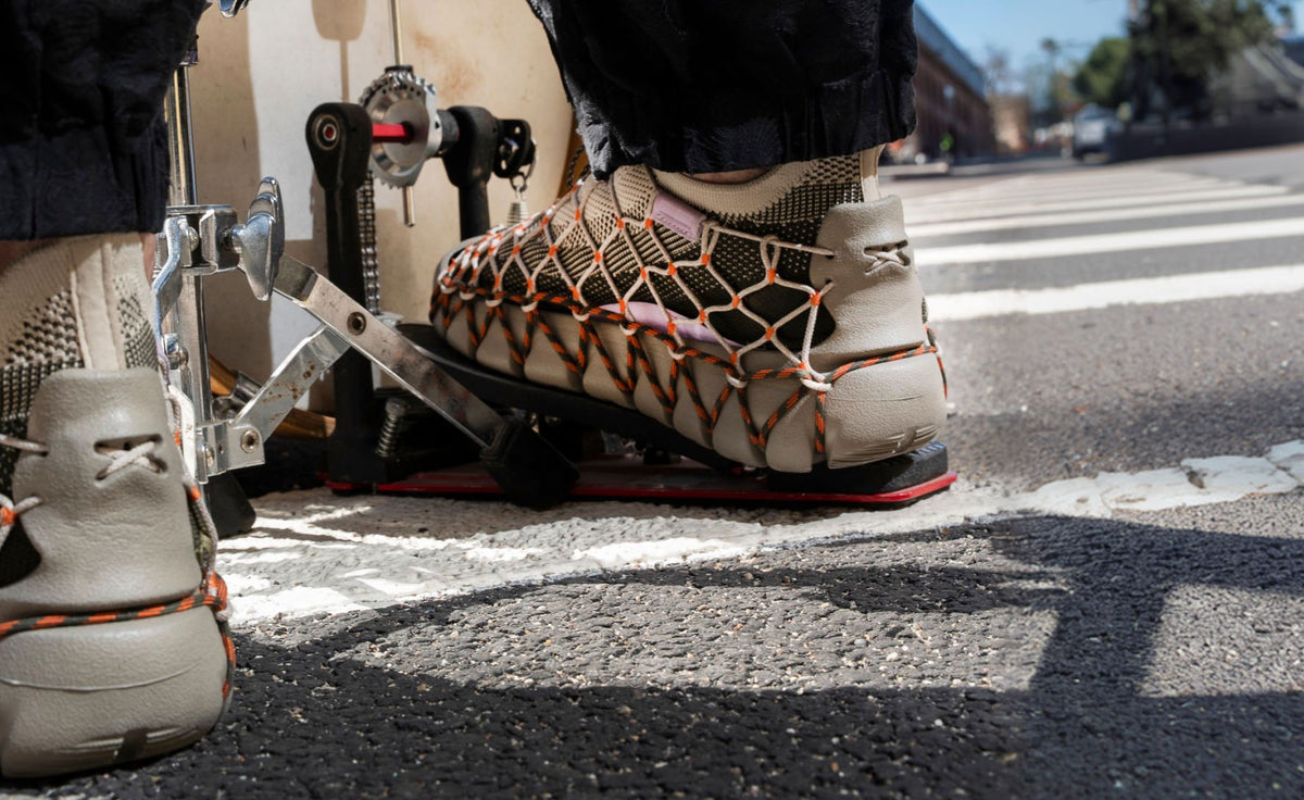 Men's UNEEK 360 Henrik Vibskov Sneaker - Brindle/Scarlet Ibis